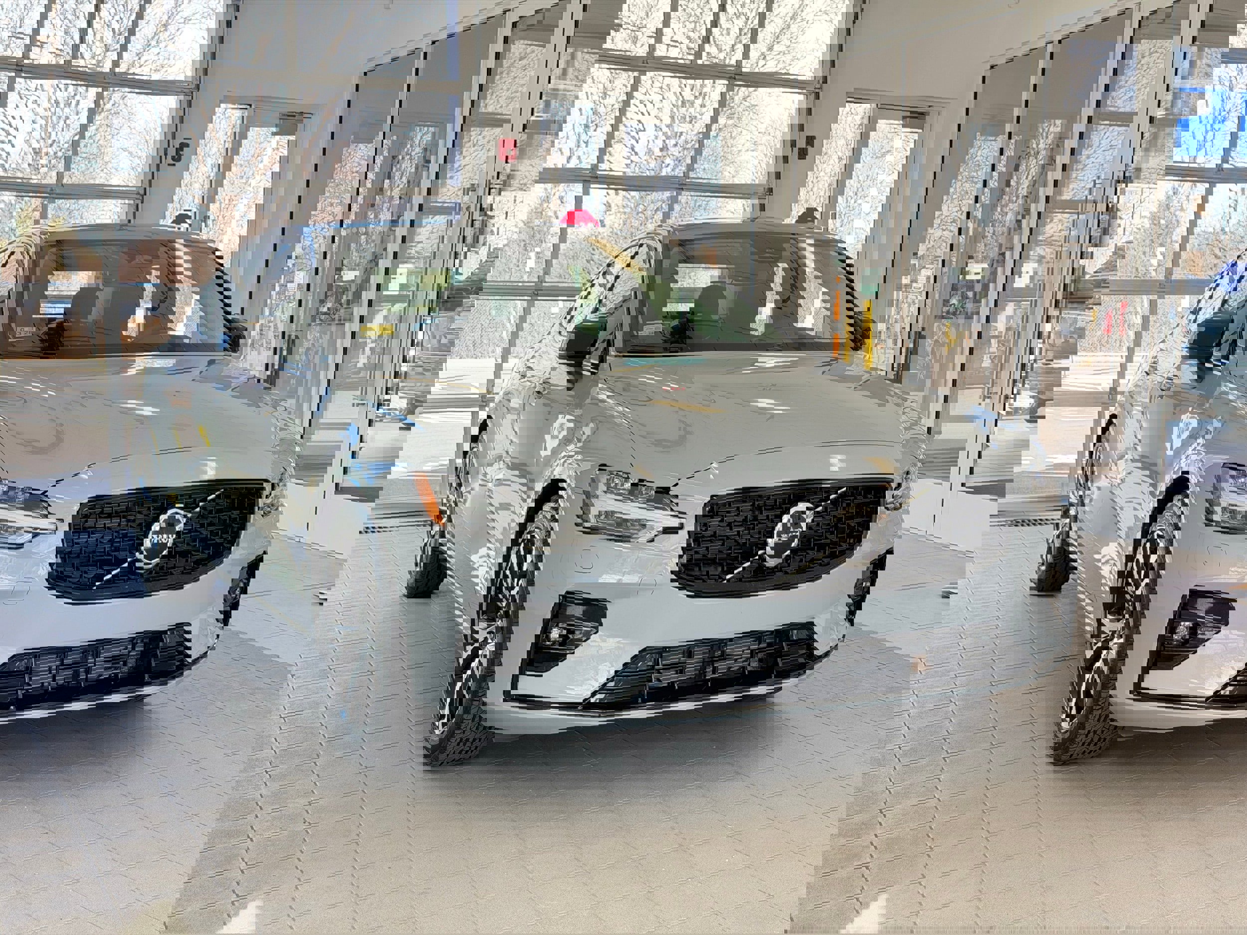 Certified 2025 Volvo S60 B5 Core w/ Climate Package image 5