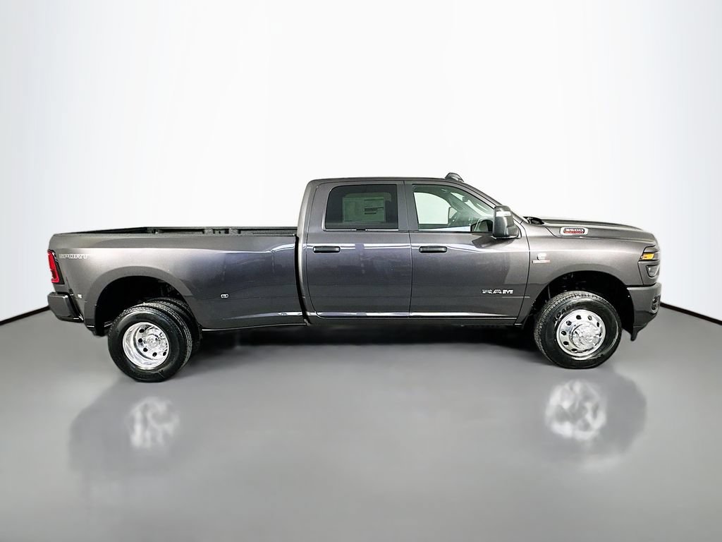 New 2026 RAM 3500 Big Horn AWD/4WD image 8