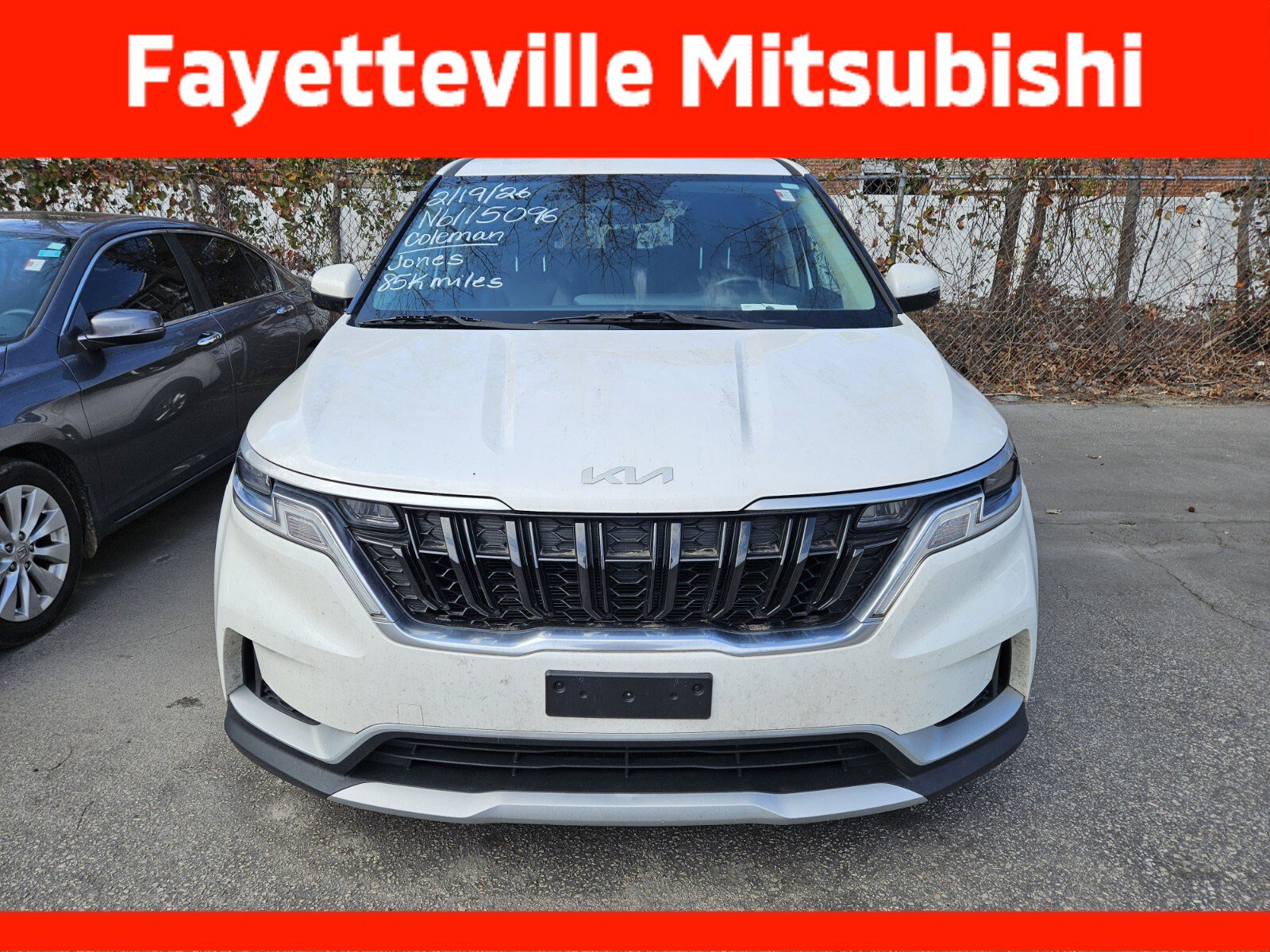 Used 2022 Kia Carnival LX image 6