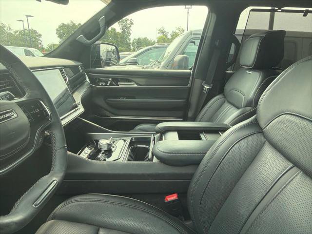 Certified 2025 Jeep Grand Wagoneer L Series II Obsidian w/ Quick Order Packagew 28T AWD/4WD image 7