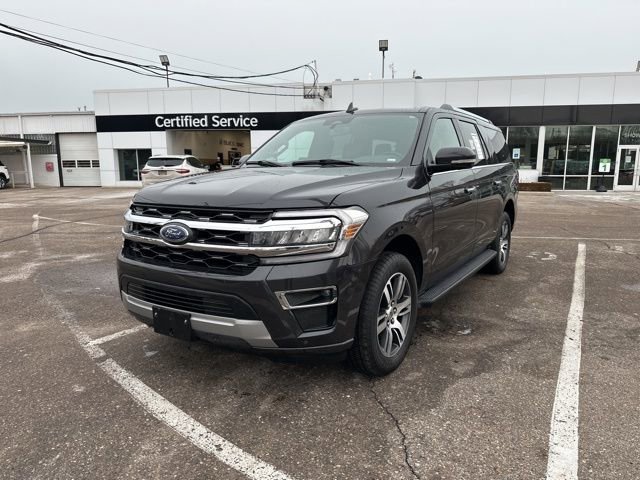 Used 2024 Ford Expedition Max Limited image 1