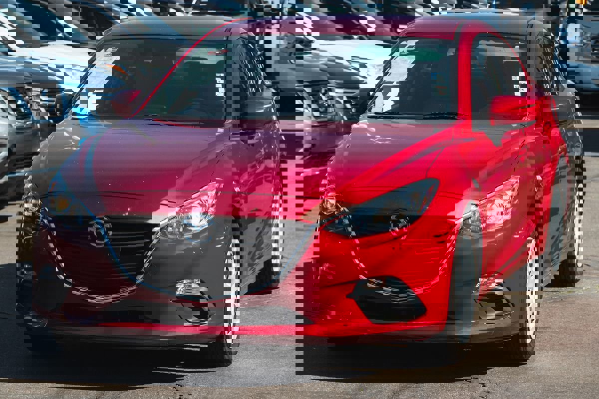 Used 2016 MAZDA MAZDA3 i Sport image 2