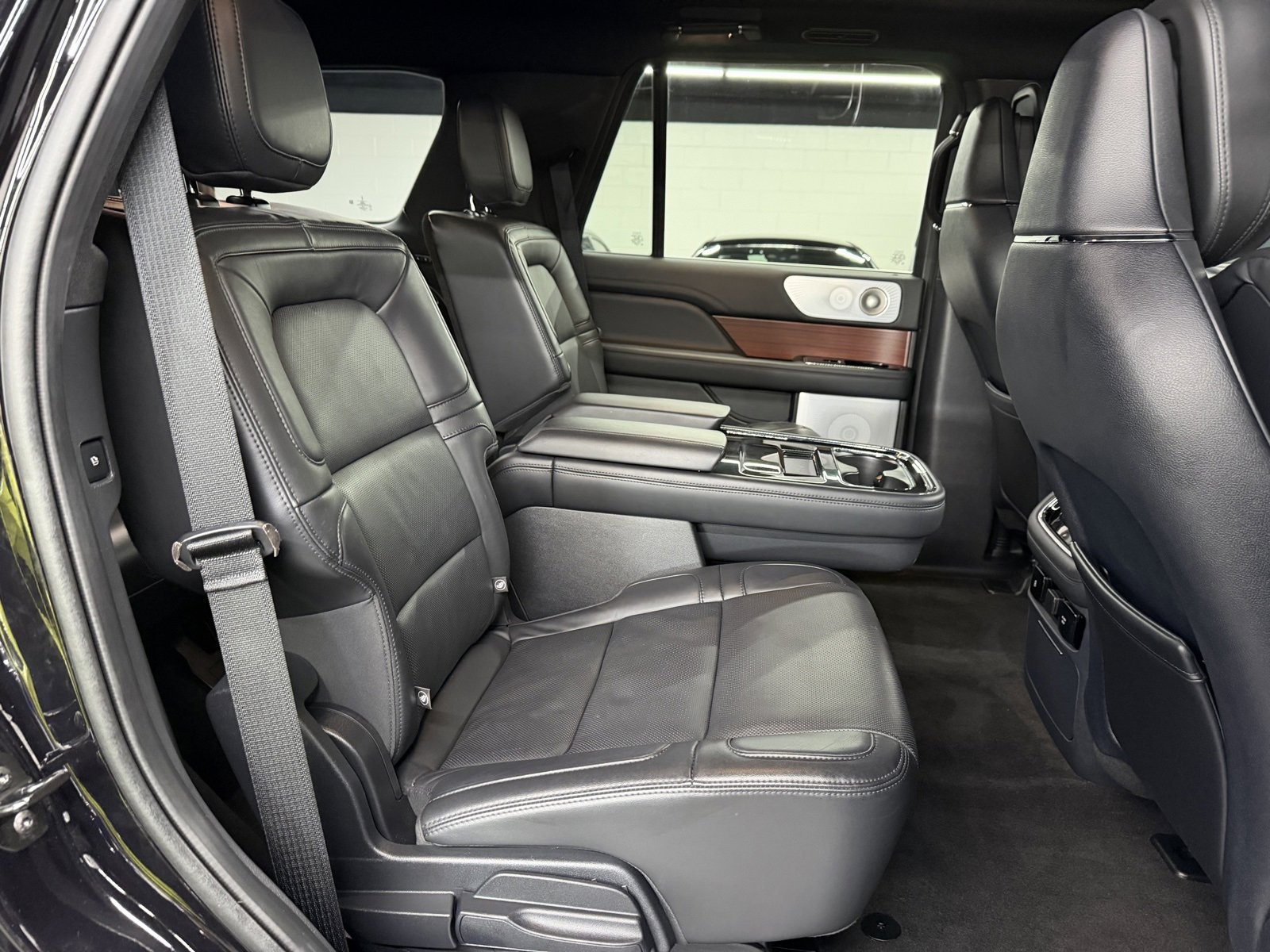 Used 2023 Lincoln Navigator Reserve image 24