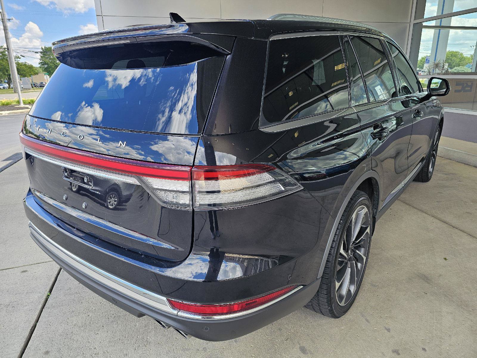 Used 2021 Lincoln Aviator Reserve w/ Equipment Group 201A AWD/4WD image 5