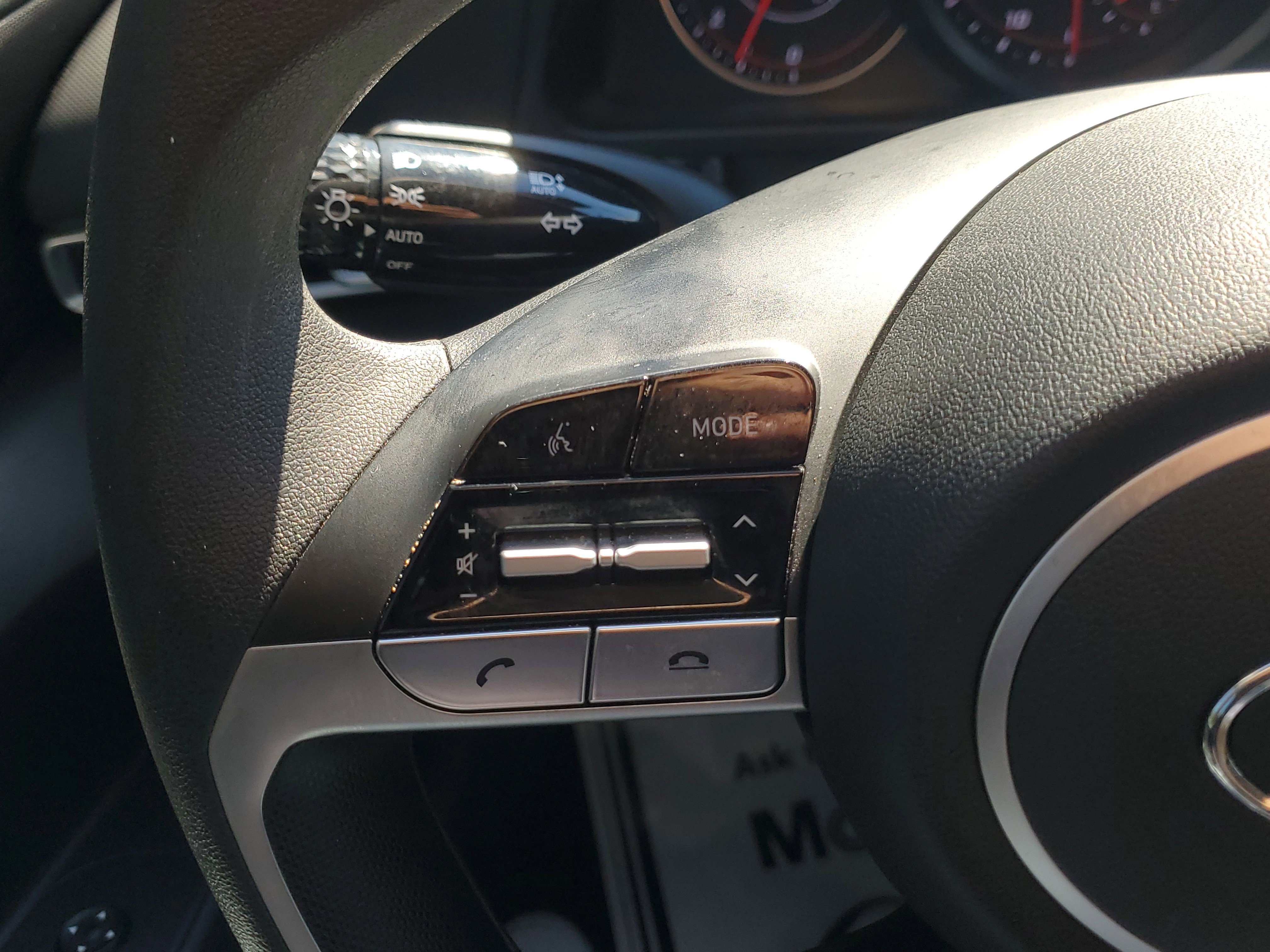 Used 2023 Hyundai Elantra SEL image 24