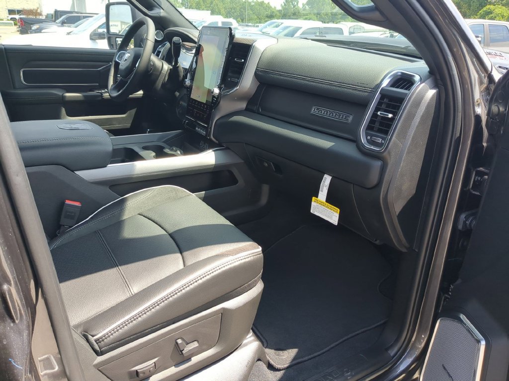 New 2026 RAM 2500 Laramie w/ Night Edition AWD/4WD image 37