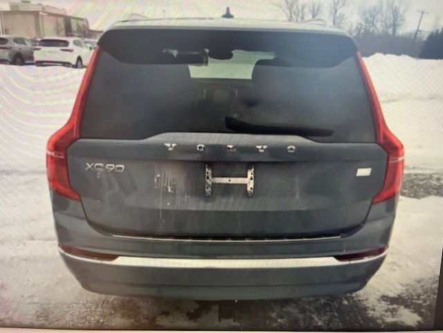 Used 2023 Volvo XC90 T8 Plus w/ Protection Package Premier image 2
