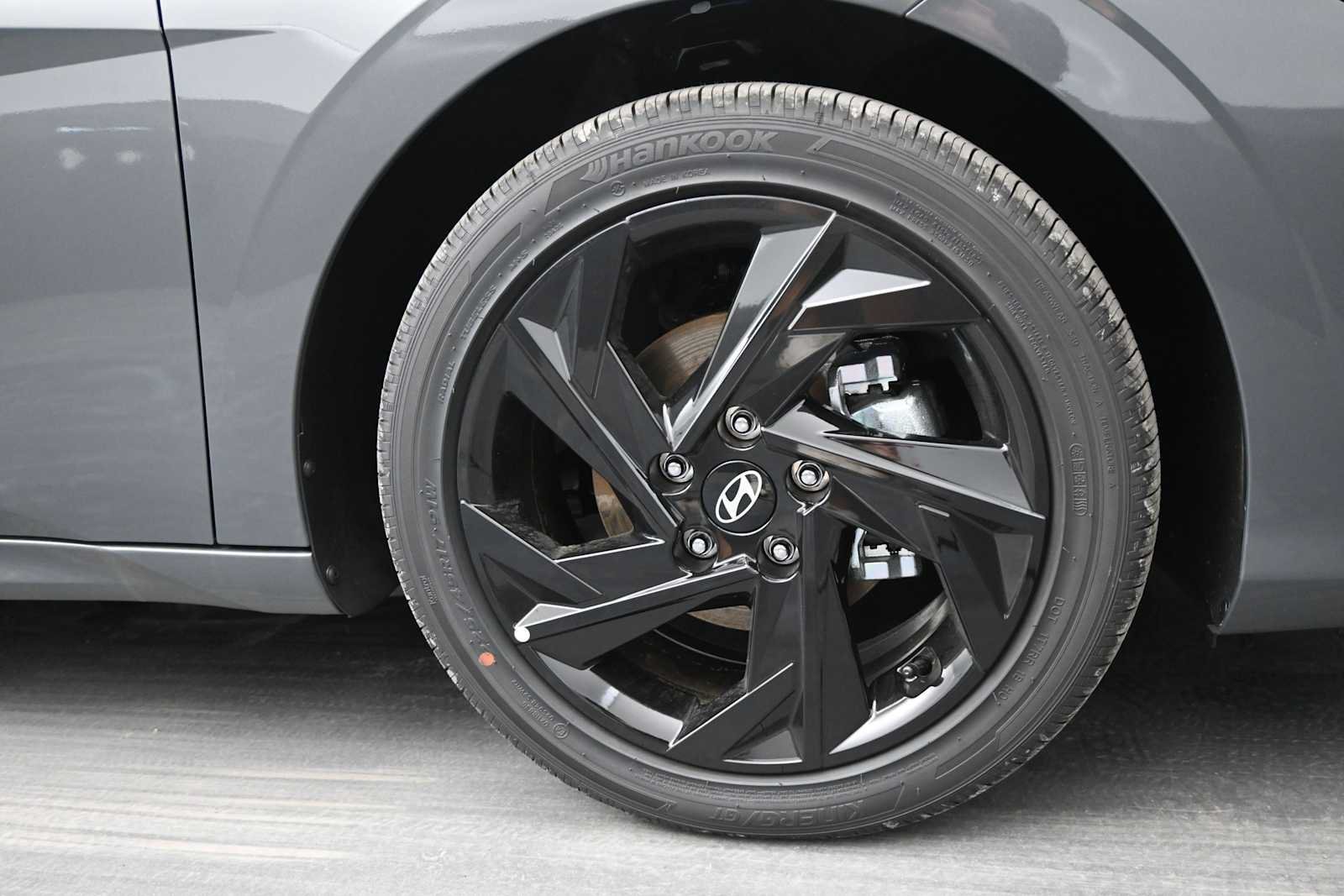 New 2026 Hyundai Elantra SEL Sport FWD image 10
