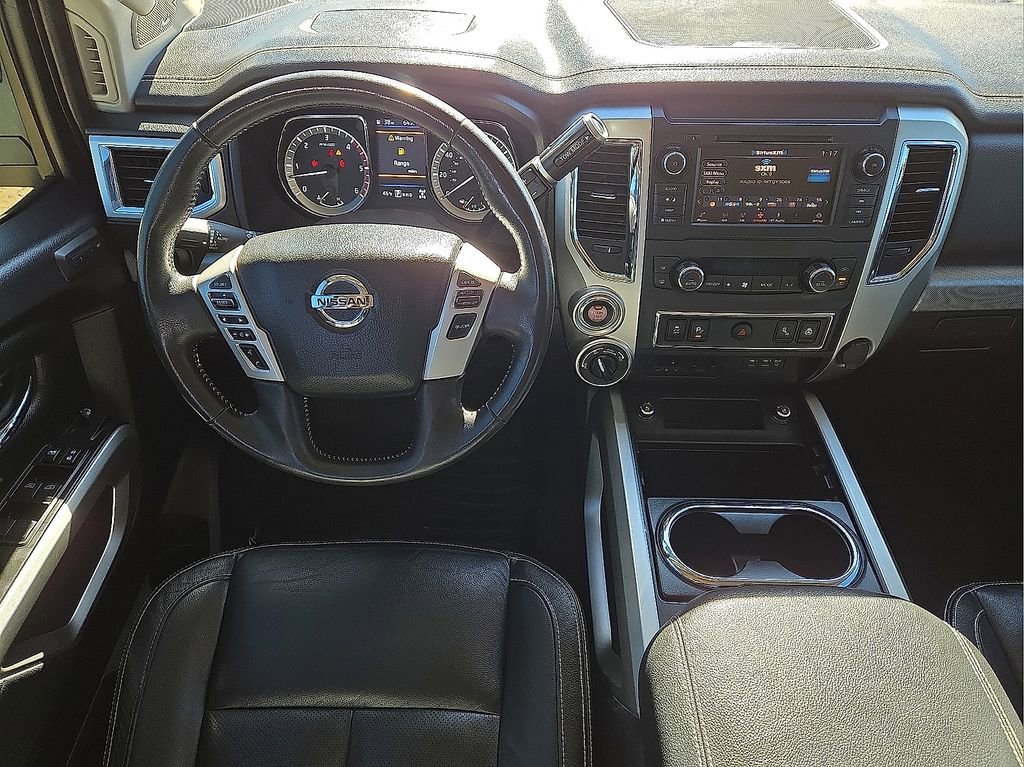 Used 2019 Nissan Titan PRO-4X w/ Pro-4x Convenience Package image 18