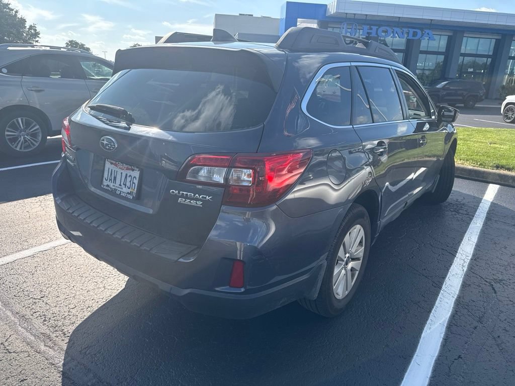 Used 2017 Subaru Outback 2.5i Premium AWD/4WD image 4