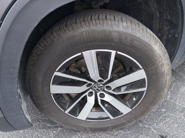 Used 2021 Volkswagen Atlas SE image 32