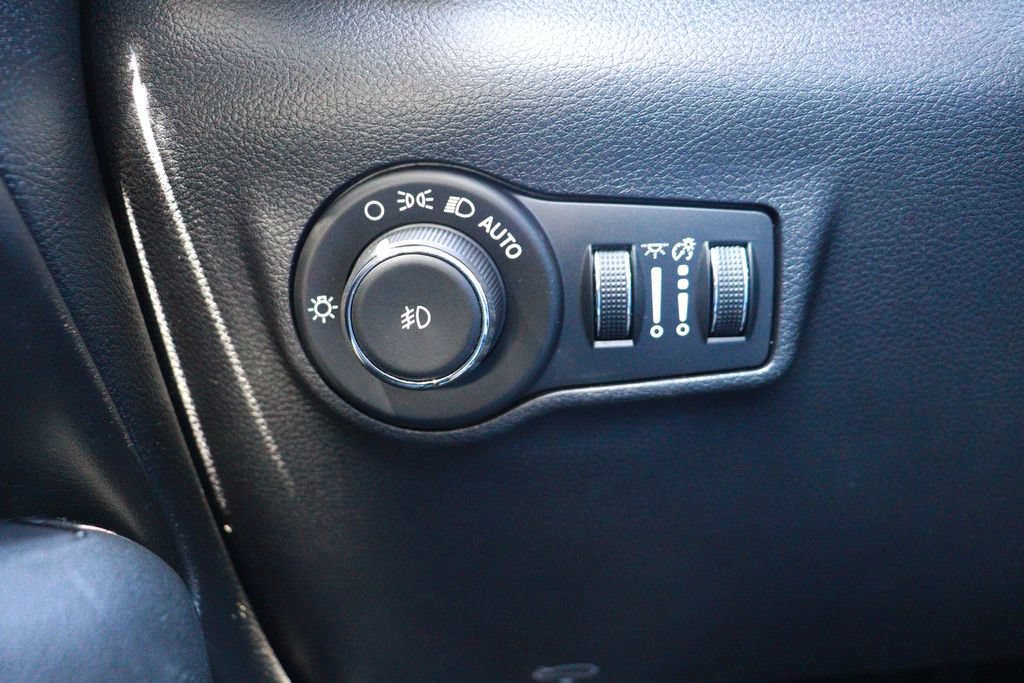 Used 2024 Jeep Compass Trailhawk AWD/4WD image 26