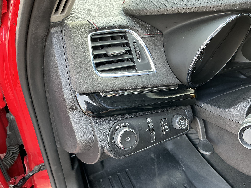 Used 2014 Chevrolet SS RWD image 11