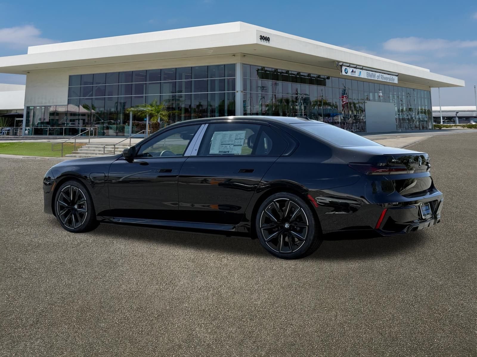 New 2026 BMW 750e xDrive w/ Premium Package AWD/4WD image 8
