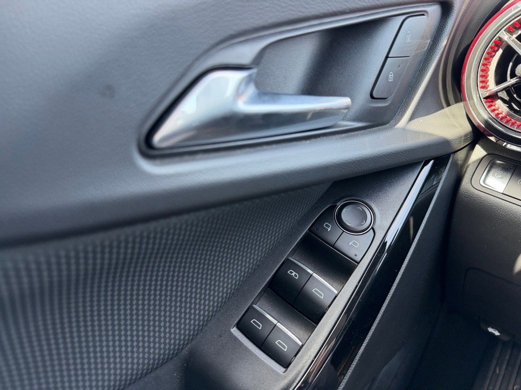 Used 2025 Chevrolet Equinox RS image 19