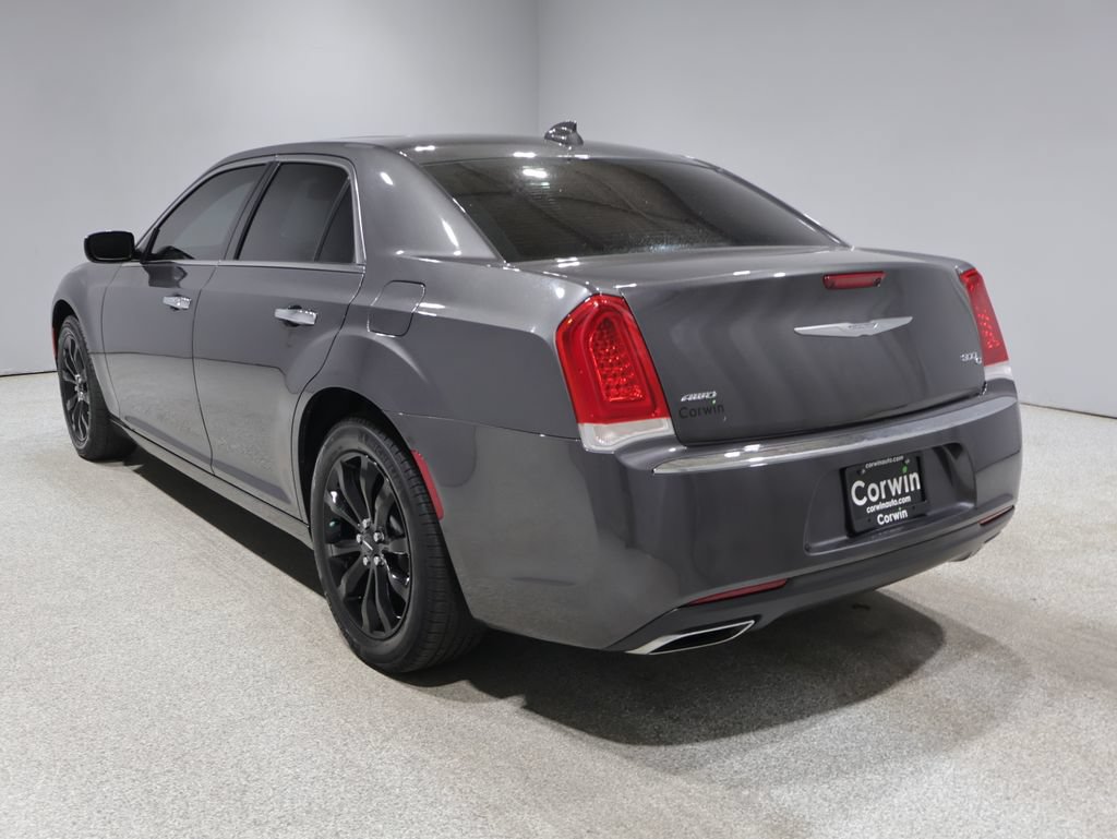 Used 2016 Chrysler 300 C AWD/4WD image 5