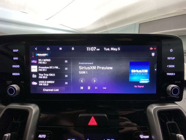 Used 2023 Kia Sorento S w/ Panoramic Sunroof Package FWD image 16