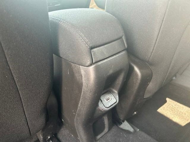 Used 2020 Jeep Renegade Latitude FWD image 33