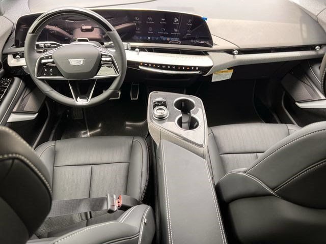 New 2026 Cadillac Optiq Luxury 2 RWD image 9