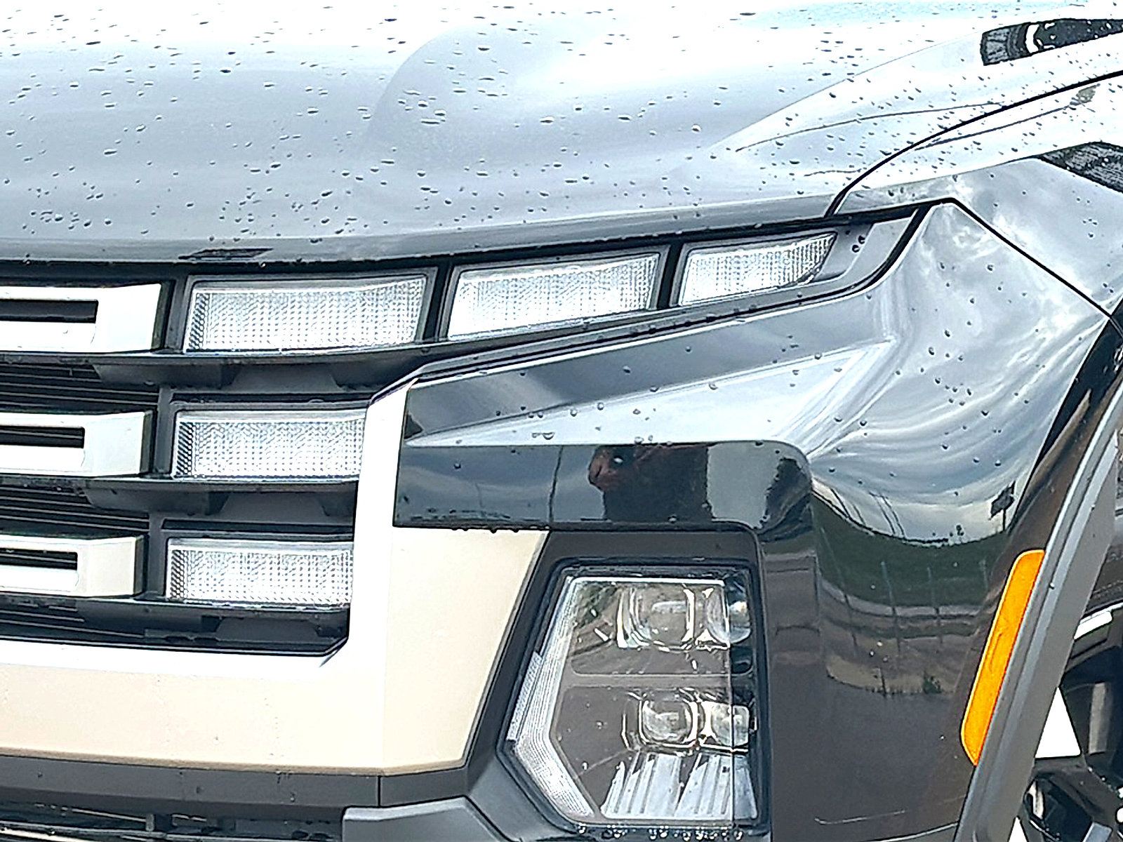 Used 2025 Hyundai Santa Cruz SEL FWD image 4