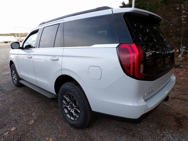 New 2025 Ford Expedition Active AWD/4WD image 3