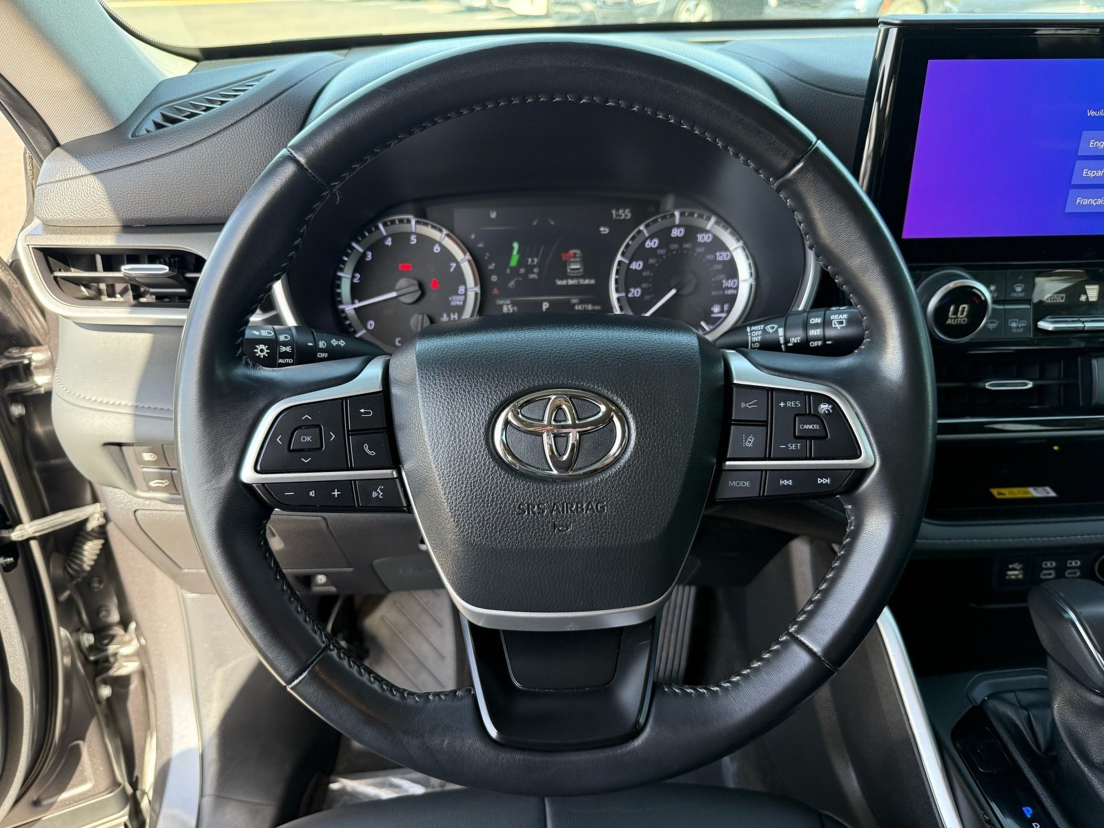 Used 2023 Toyota Highlander XLE FWD image 16