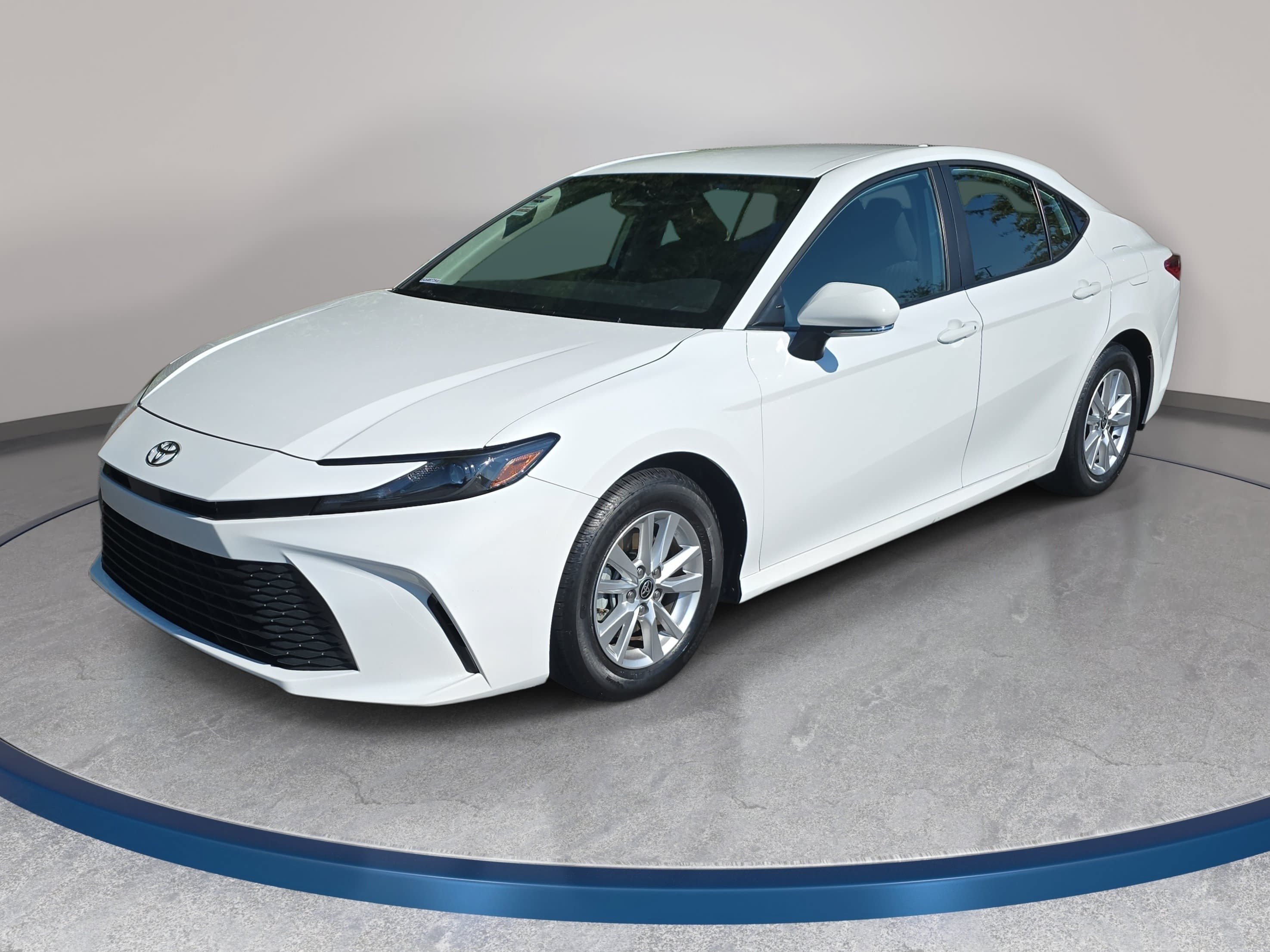 Used 2025 Toyota Camry LE FWD image 1