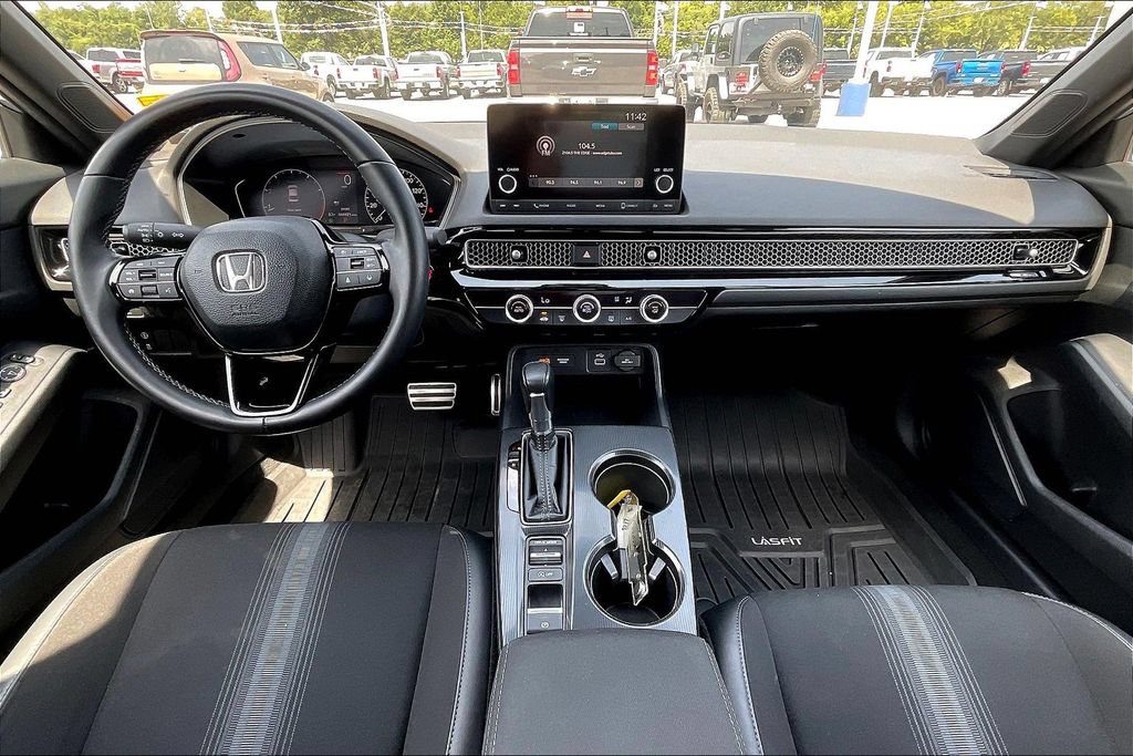 Used 2023 Honda Civic Sport image 5