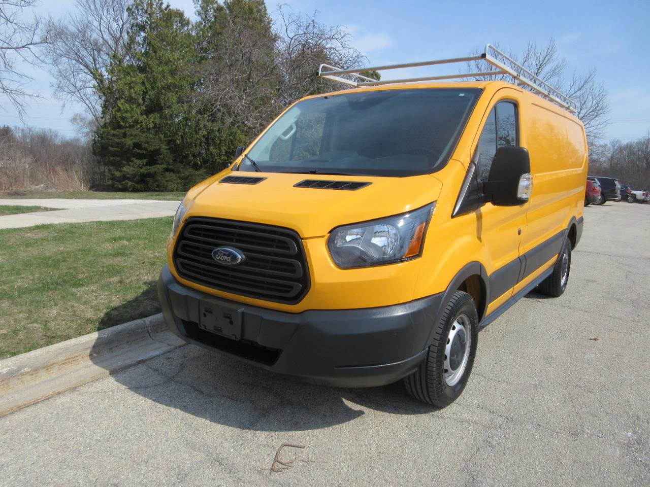 Used 2017 Ford Transit 250 130 Low Roof RWD image 24