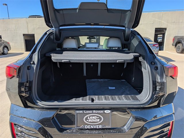 Used 2025 BMW X2 xDrive28i w/ Technology Package image 6