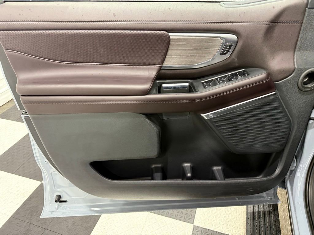 New 2025 Ford Expedition Platinum w/ Platinum Ultimate Package image 19