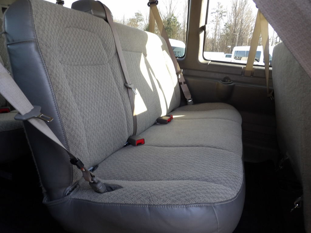 Used 2024 Chevrolet Express 3500 LS RWD image 31