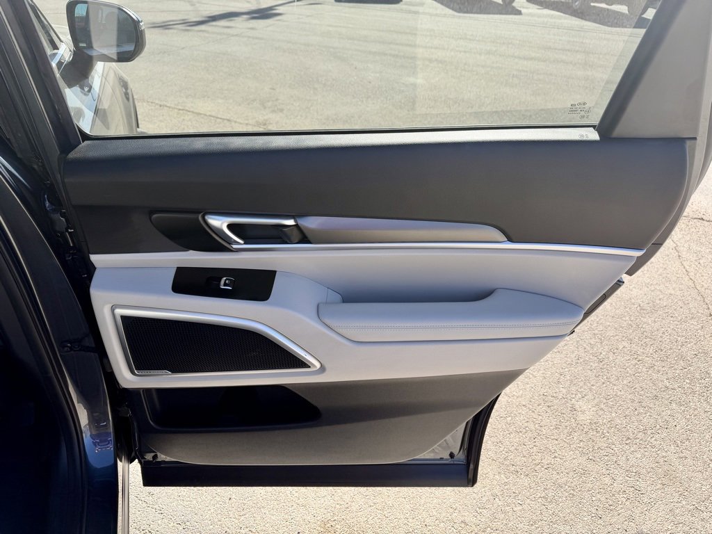 Used 2020 Kia Telluride S w/ S 8 Passenger Seating Package image 32