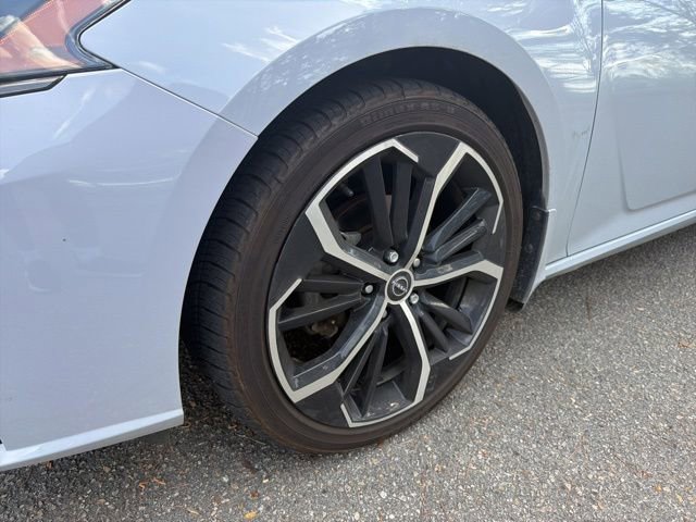 Used 2023 Nissan Altima 2.5 SR w/ SR Premium Package FWD image 9