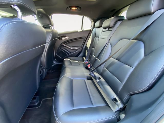 Used 2018 Mercedes-Benz GLA 250 4MATIC w/ Premium Package image 13