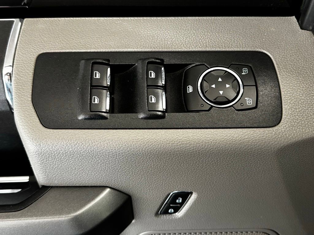 Used 2017 Ford F150 XLT w/ Trailer Tow Package image 12