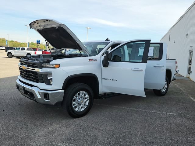 Used 2025 Chevrolet Silverado 2500 LT w/ Safety Package AWD/4WD image 11