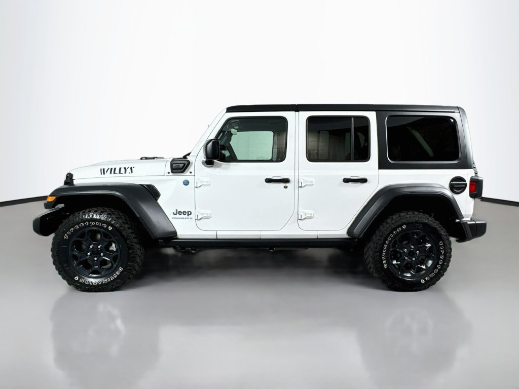 Used 2023 Jeep Wrangler Unlimited w/ Cold Weather Group AWD/4WD image 10
