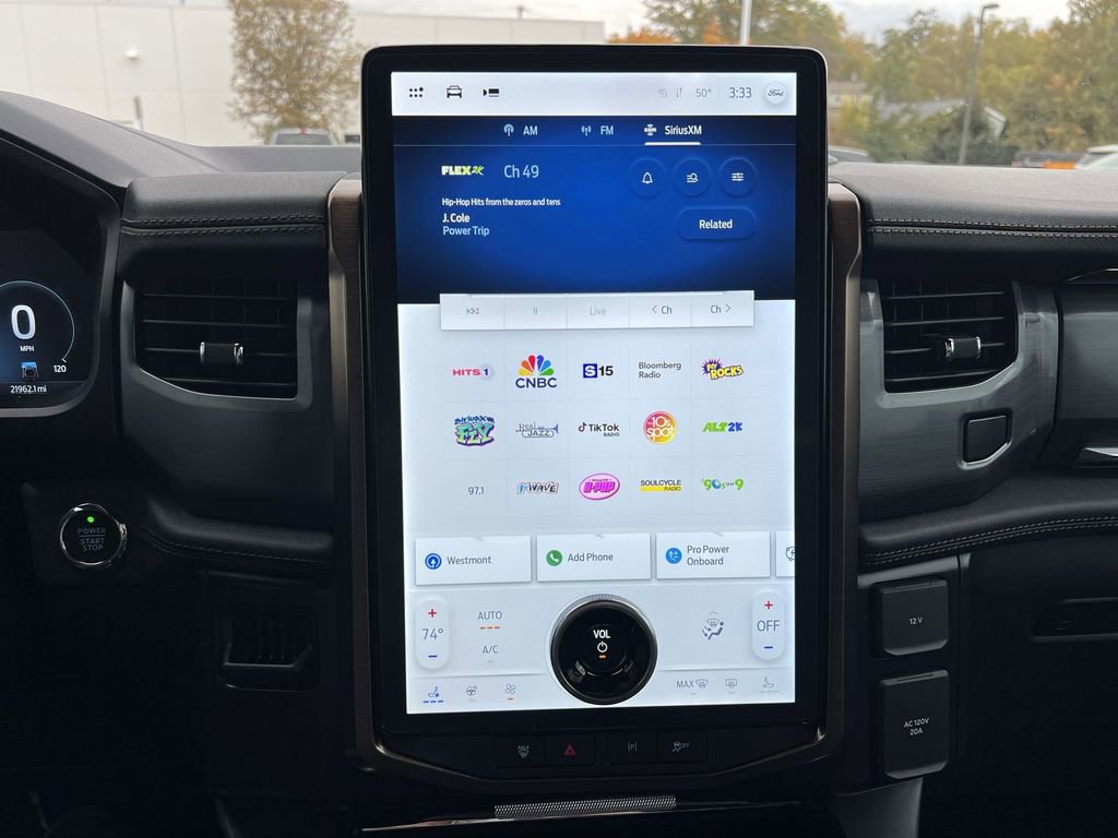 Used 2022 Ford F150 Lightning Lariat image 12