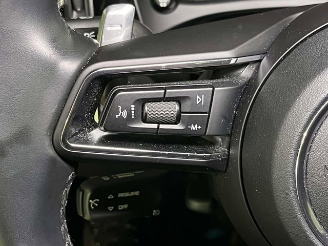 Certified 2022 Porsche Macan image 37