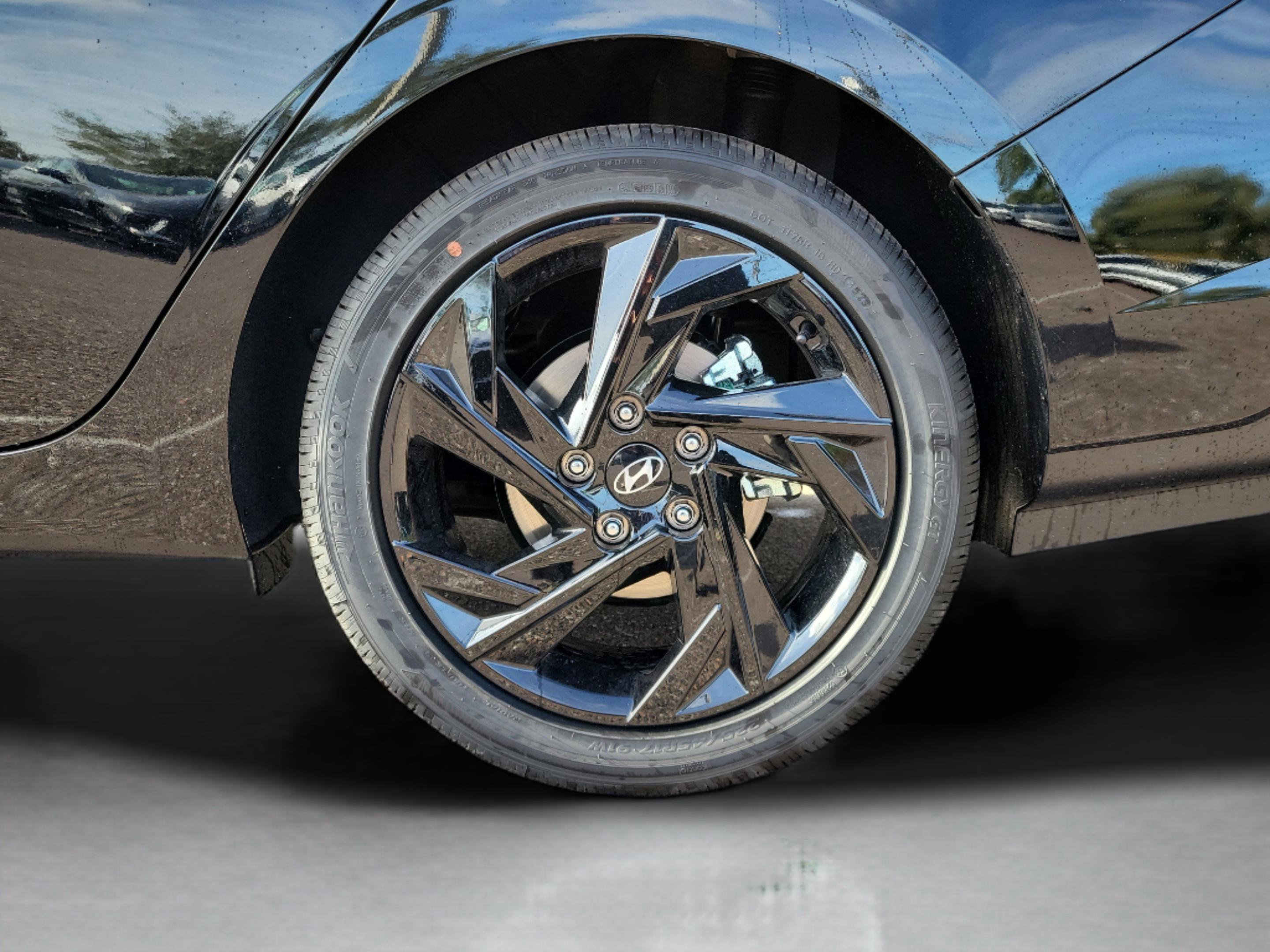 New 2026 Hyundai Elantra SEL Sport image 6