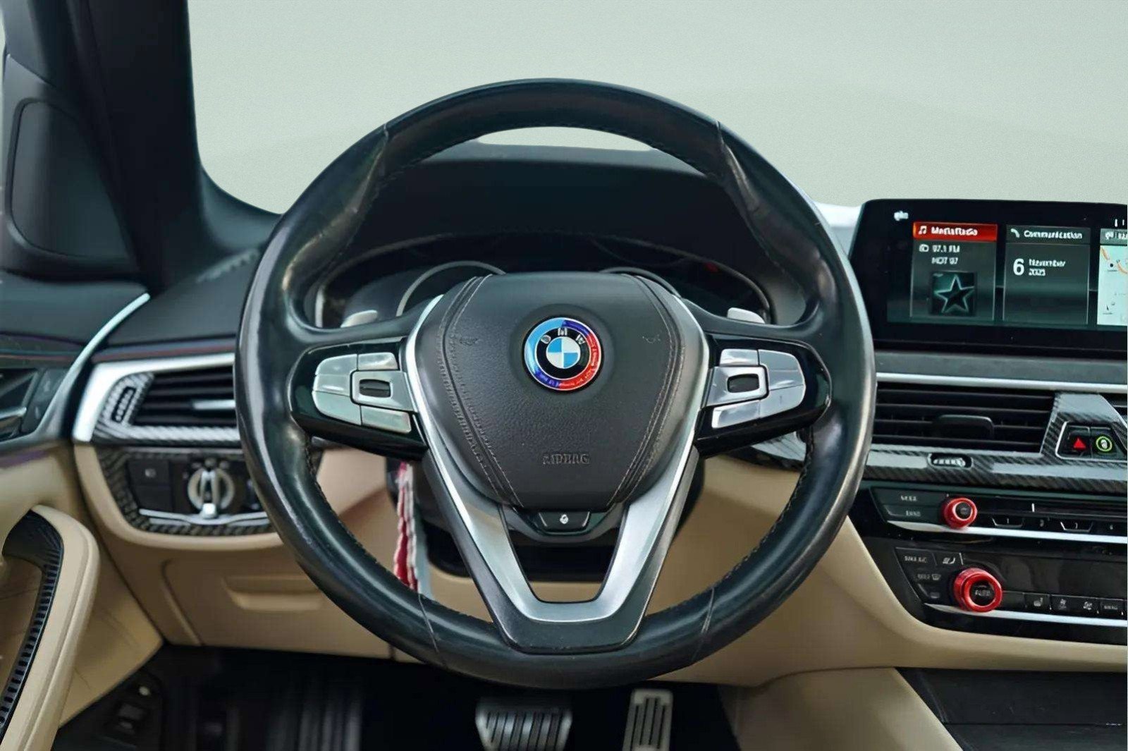 Used 2018 BMW 530e xDrive image 30