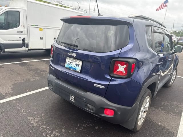 Used 2017 Jeep Renegade Latitude w/ Advanced Technology Group AWD/4WD image 16