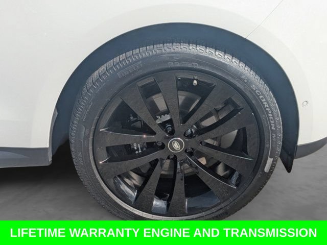 Used 2025 Land Rover Range Rover Sport SE AWD/4WD image 10
