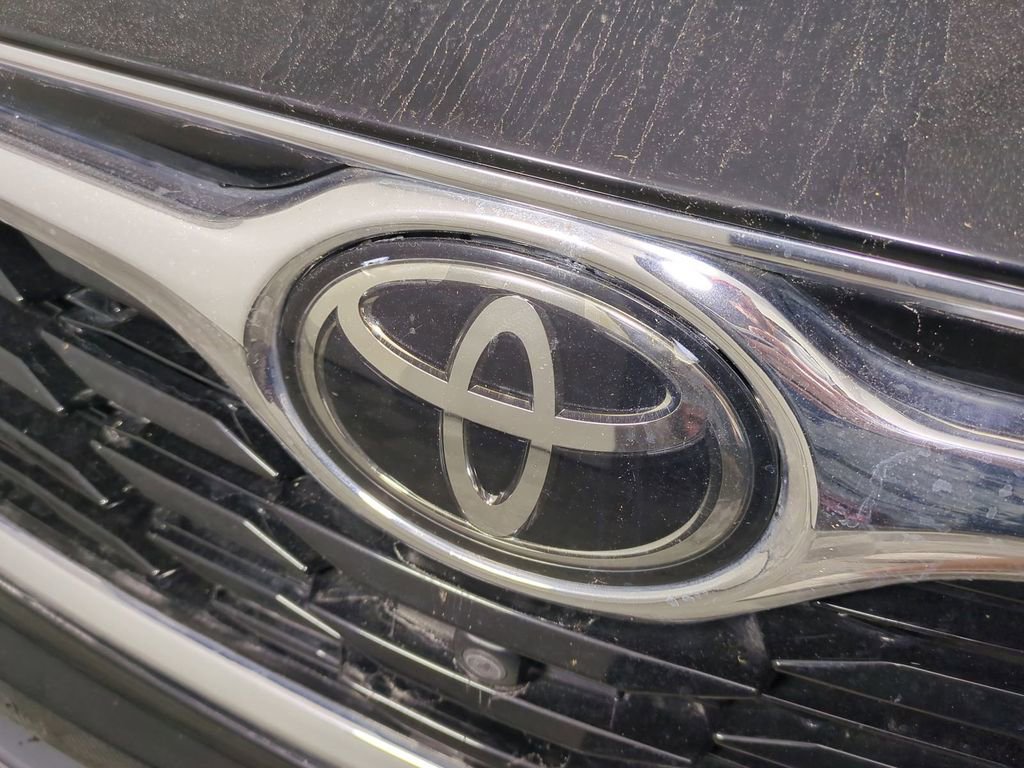 Used 2021 Toyota Highlander Platinum image 13