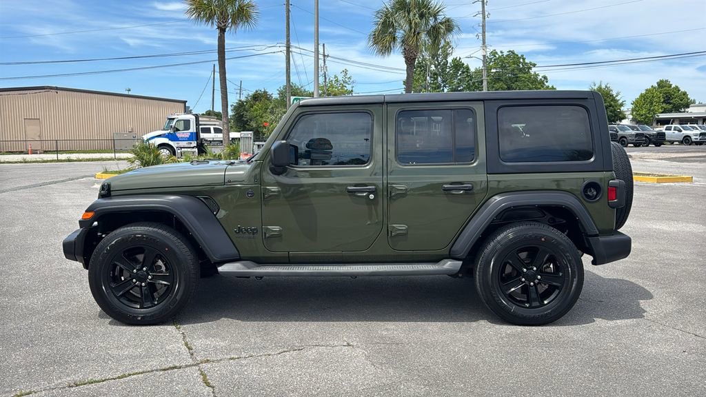 Used 2022 Jeep Wrangler Unlimited Sport AWD/4WD image 2