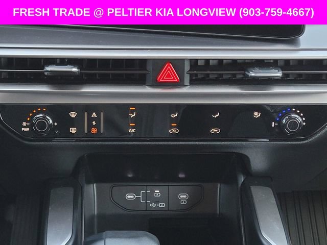 Used 2025 Kia Sorento LX image 22