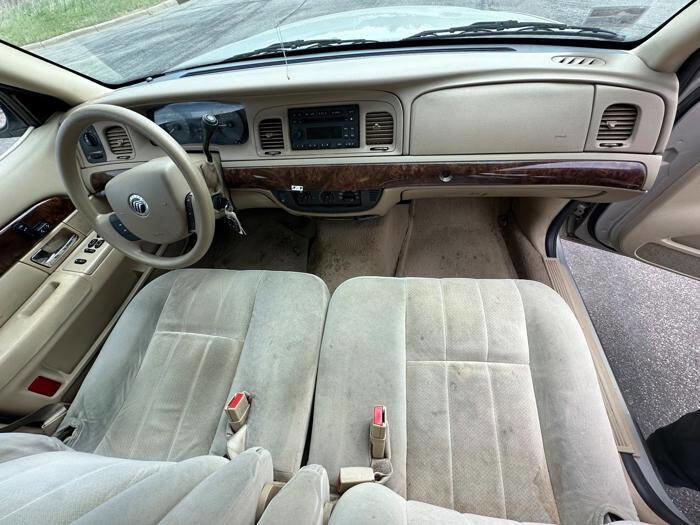 Used 2007 Mercury Grand Marquis GS RWD image 30