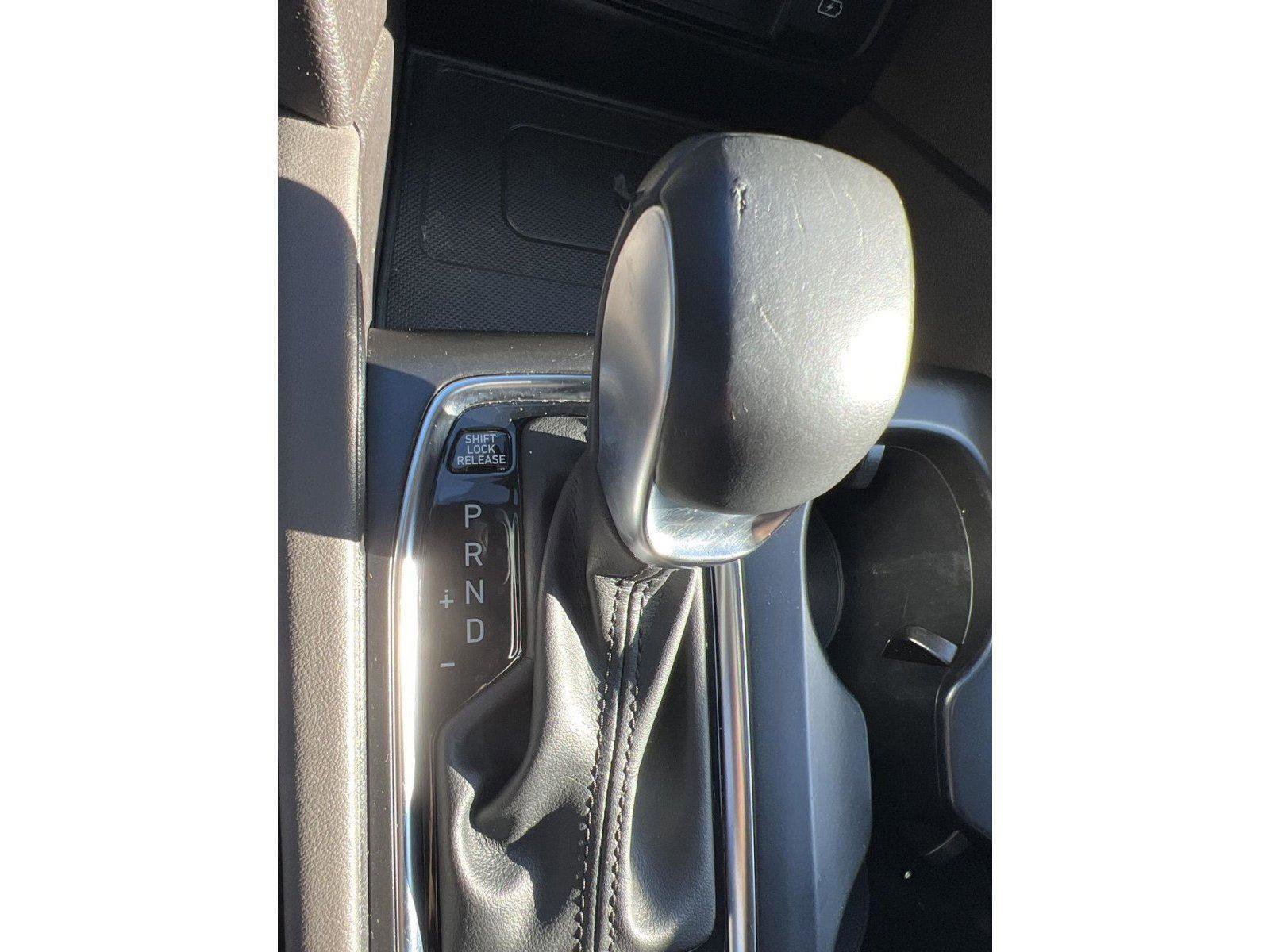 Used 2020 Hyundai Santa Fe SEL image 13