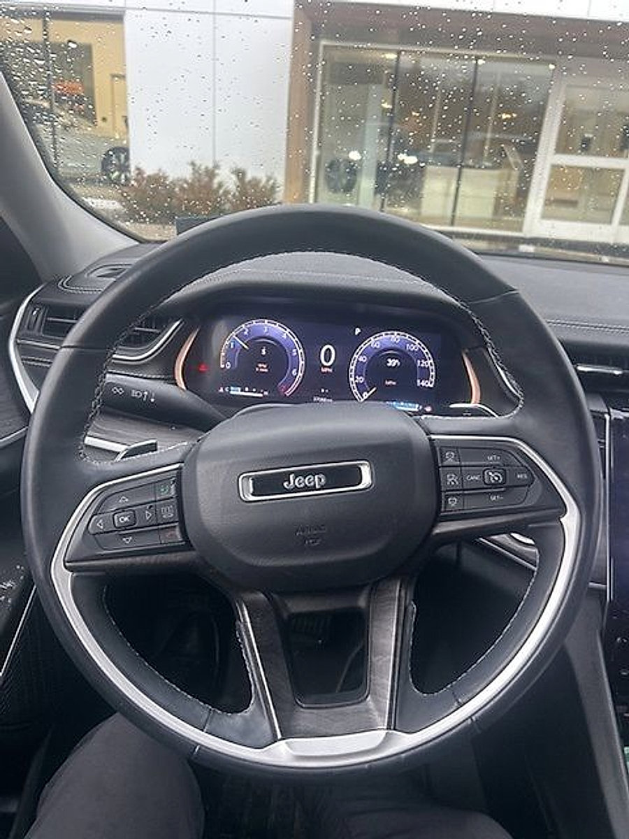 Used 2021 Jeep Grand Cherokee L Limited AWD/4WD image 13